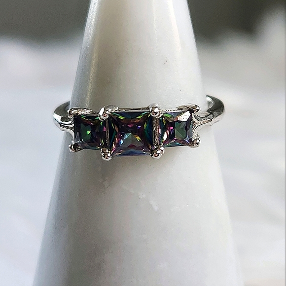 NWT Ryze Mystic Crystal .925 Sterling Silver Ring - Size 8.75 - Picture 4 of 9